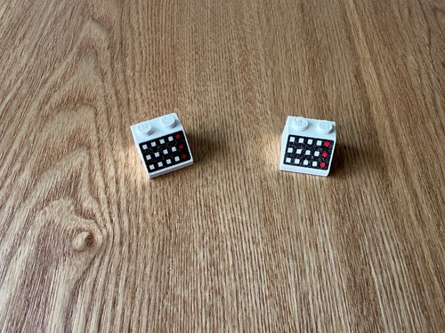 Lego white slope brick - 2x,