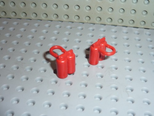 Lego red minifig accessory - 2x,